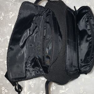 Woven Black Vintage Organizer bag.